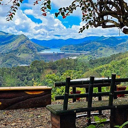 Idukki Dam View Resort Ngoại thất bức ảnh