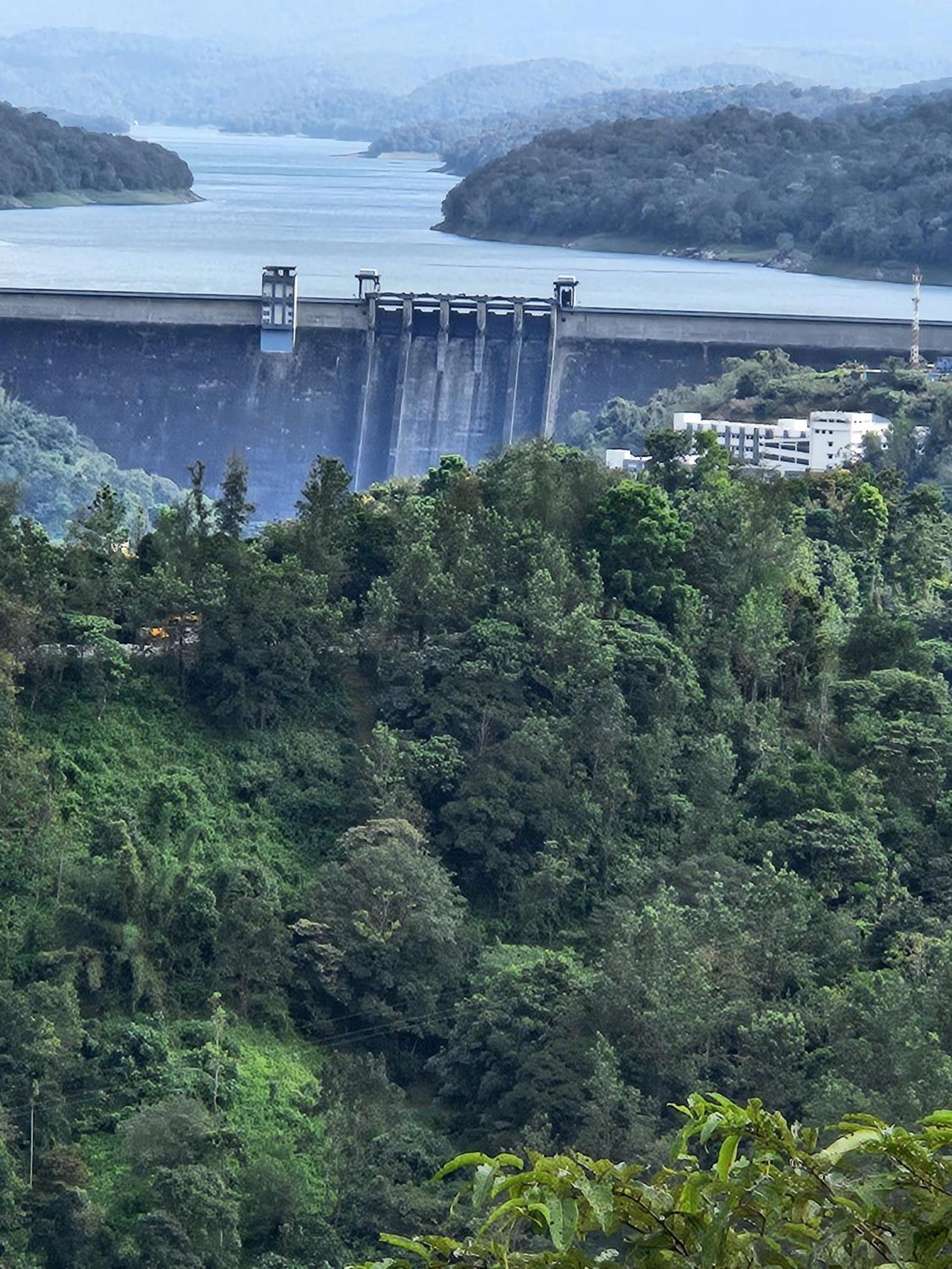 Idukki Dam View Resort Ngoại thất bức ảnh